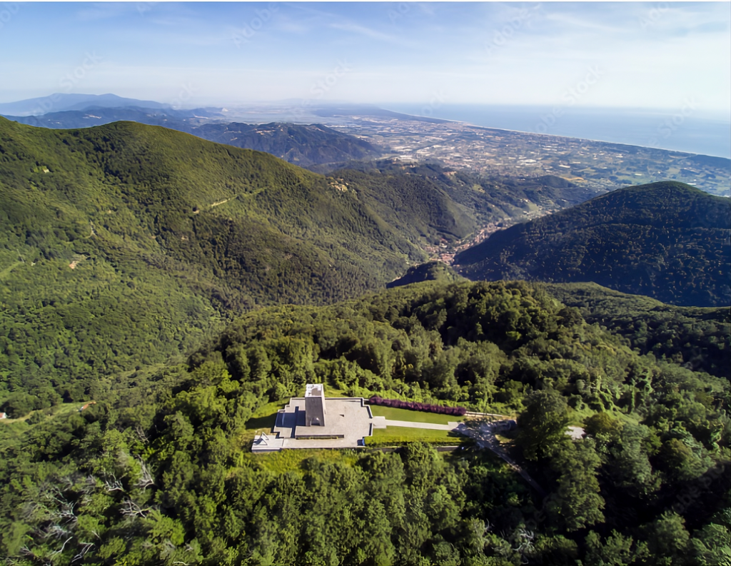 Italy – Sant’Anna di Stazzema Climbing Guide & Van Logistic