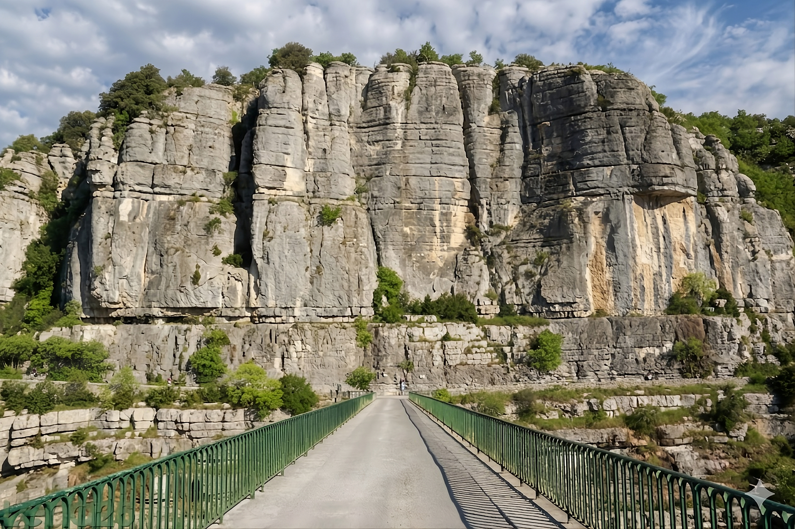 Baluzac-Bridge-view. style=